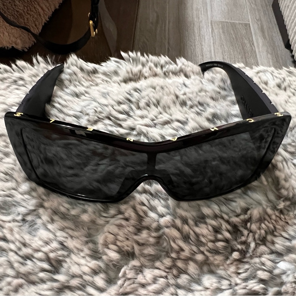 Chanel Sunglasses Aviator type Black - Picture 3 of 13